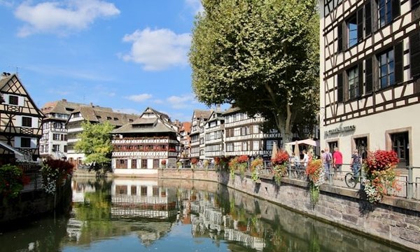 En quoi les portes blindées à Strasbourg peuvent-elles constituer un investissement rentable ?
