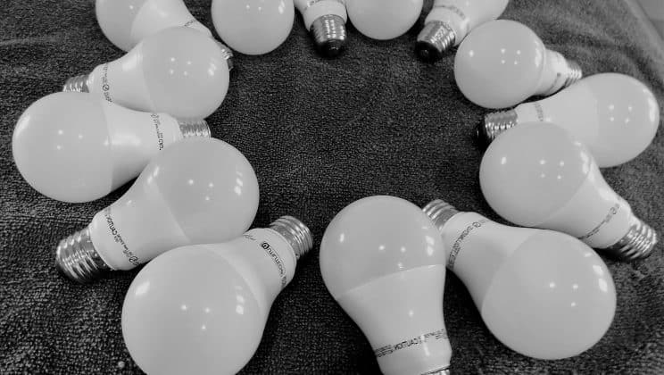 Les avantages d’utiliser des ampoules et sources LED